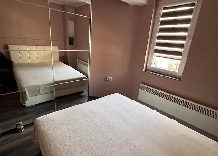 Charming Seaside In Апартамент Варна